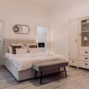  Apartment Wenceslas Square / Main Station - New Studio***** Czech Republic